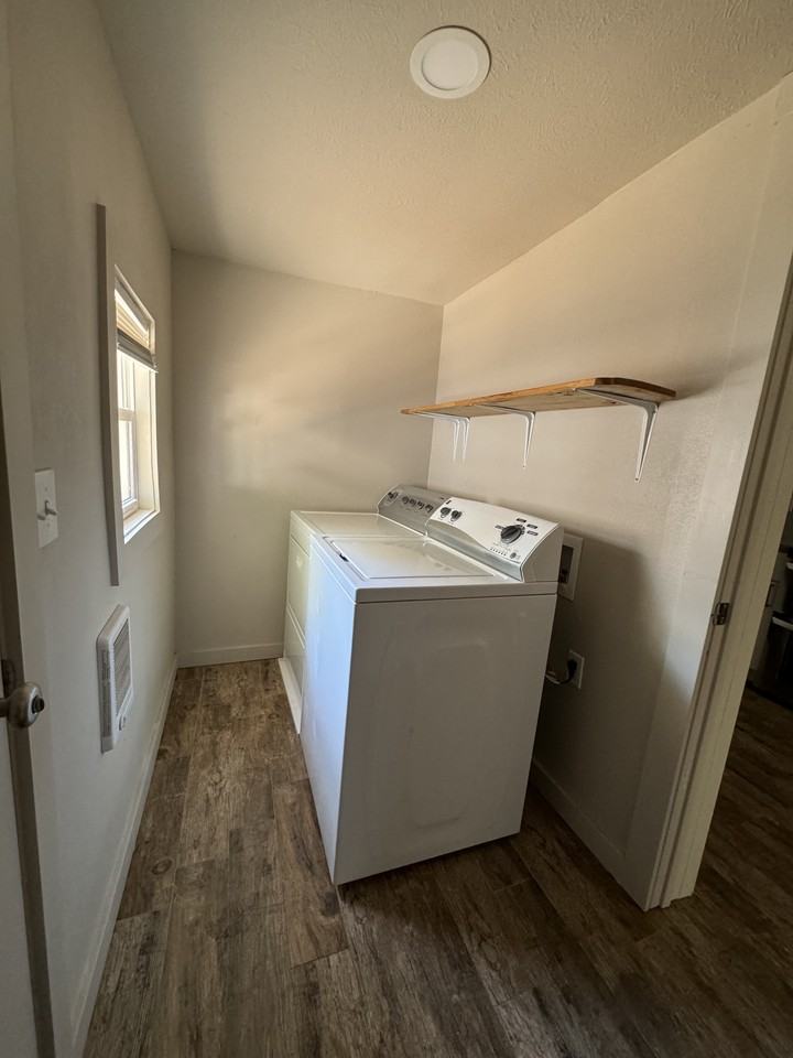 1285 E 4th N #1 - Photo 4 of 16