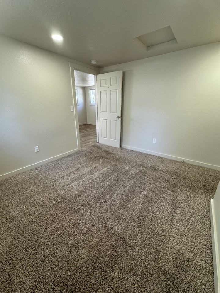 1285 E 4th N #1 - Photo 5 of 16
