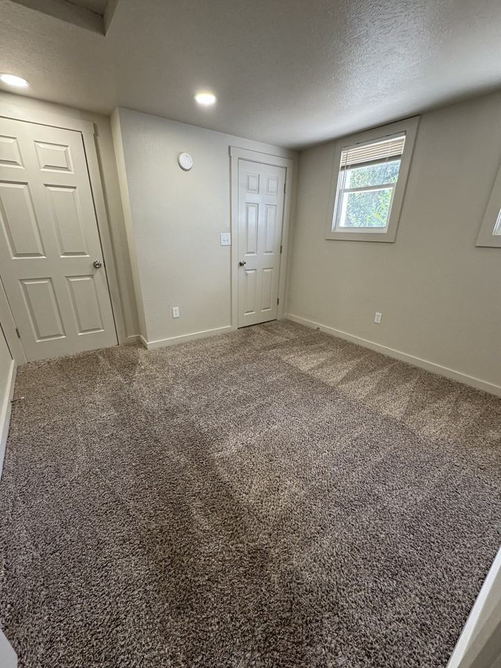1285 E 4th N #1 - Photo 7 of 16