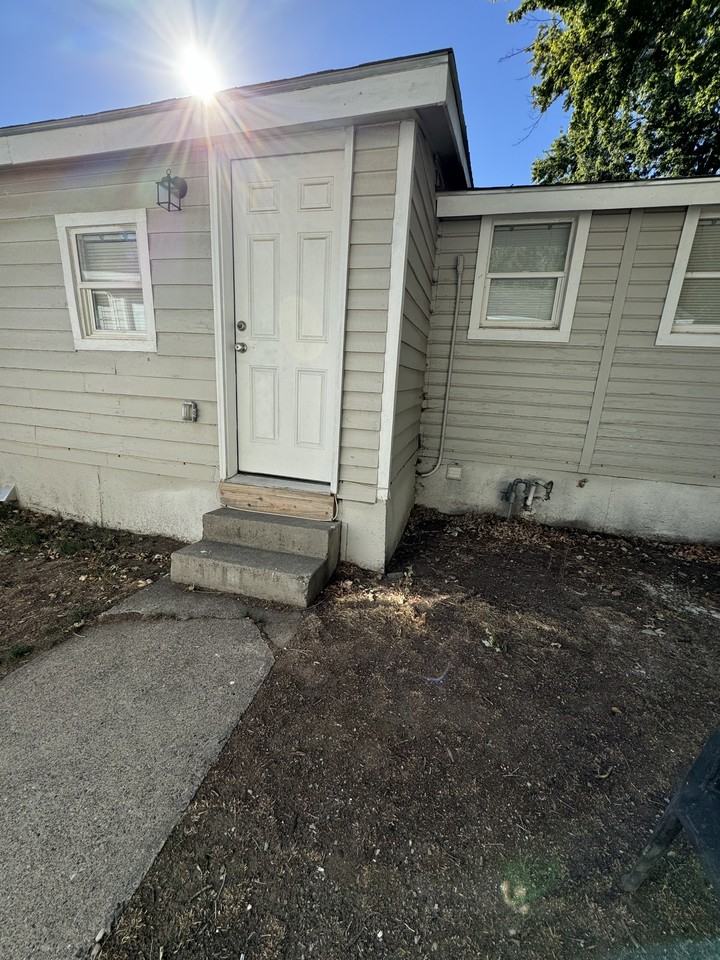 1285 E 4th N #1 - Photo 6 of 16