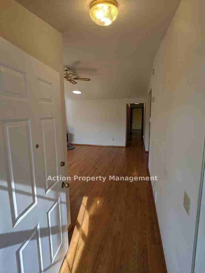 330 N Honeycomb Cir - Photo 3 of 24