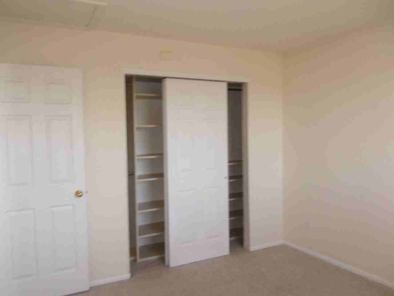 2235 Ashwood Pl - Photo 4 of 30