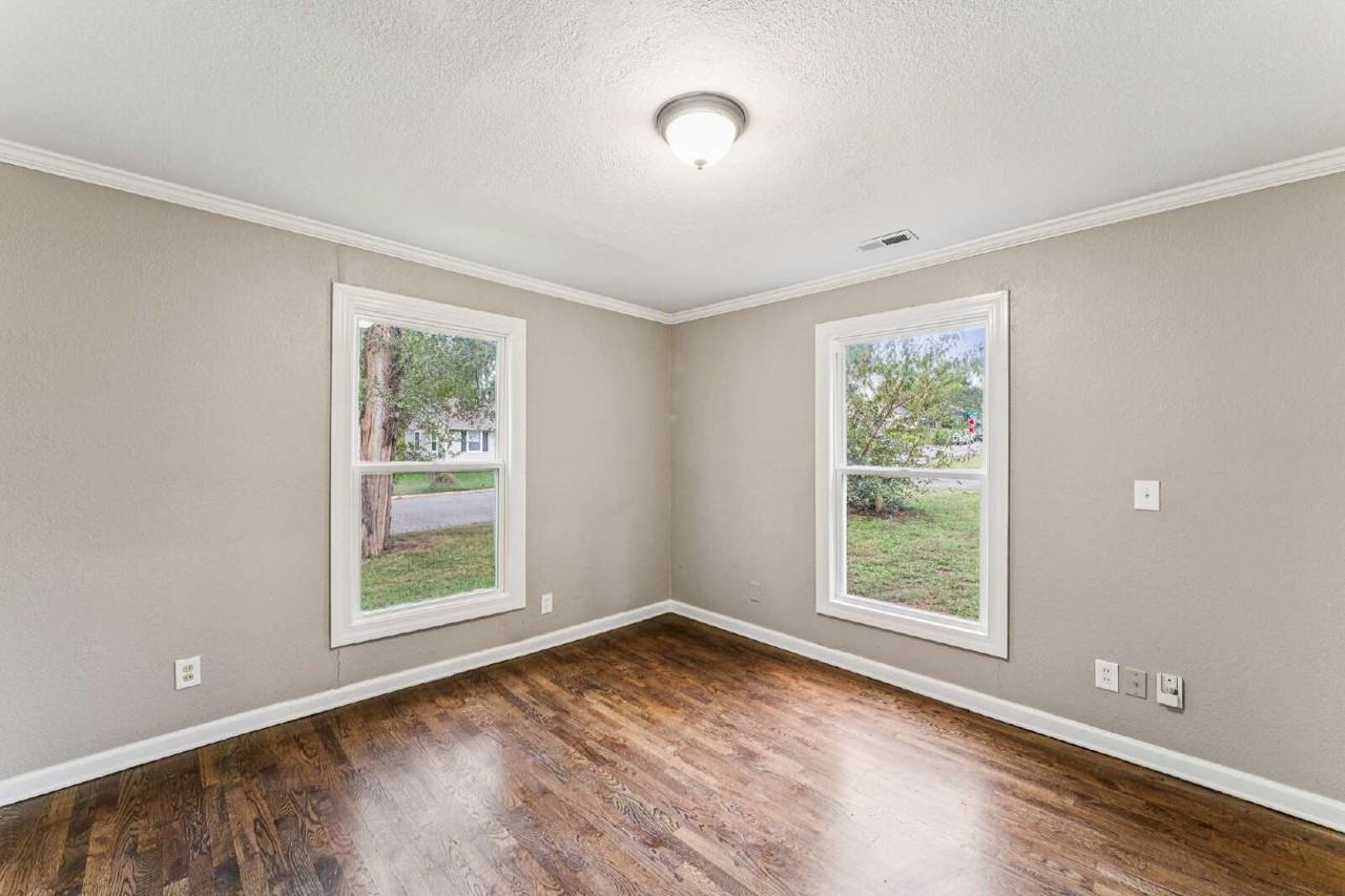 2709 S 51st Ct - Photo 6 of 43