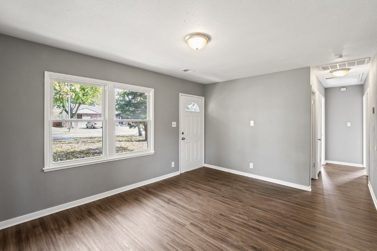 700 N 80th Pl - Photo 2 of 22