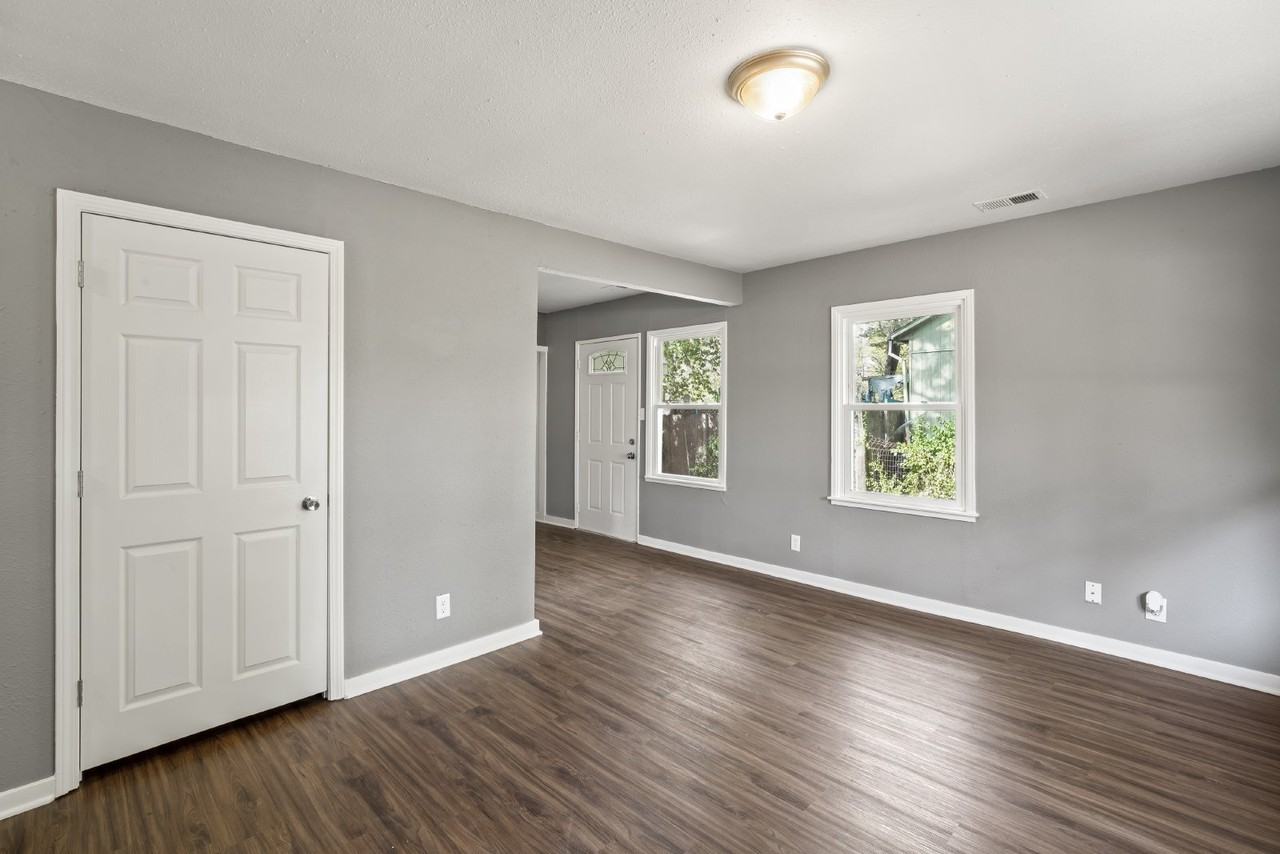 700 N 80th Pl - Photo 5 of 22