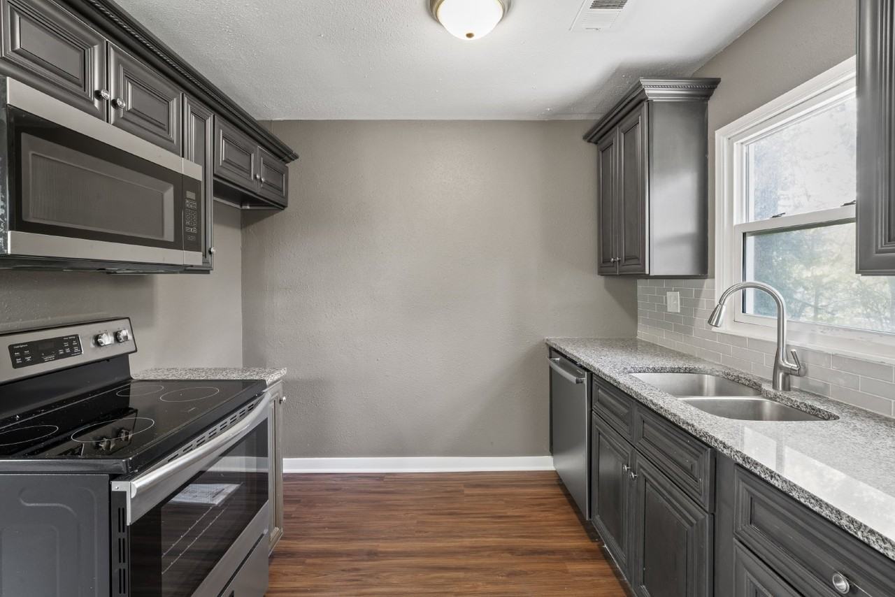 700 N 80th Pl - Photo 7 of 22