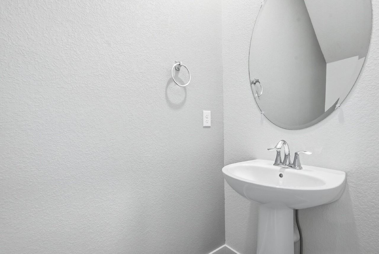 2631 Silverheels Dr - Photo 5 of 35