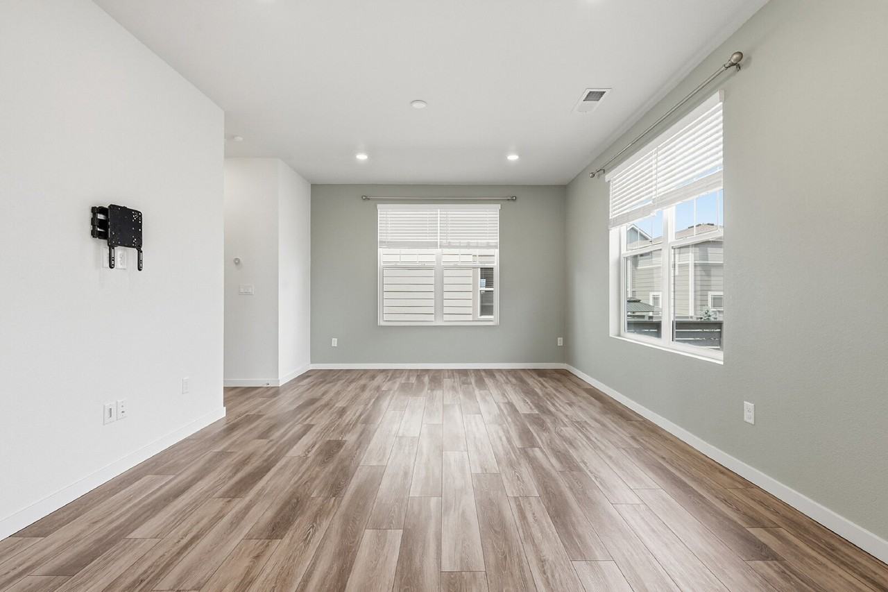 2631 Silverheels Dr - Photo 7 of 35