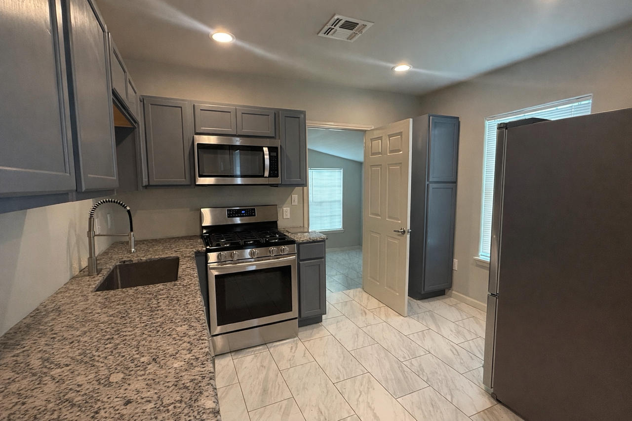 802 Alametos #A - Photo 6 of 18