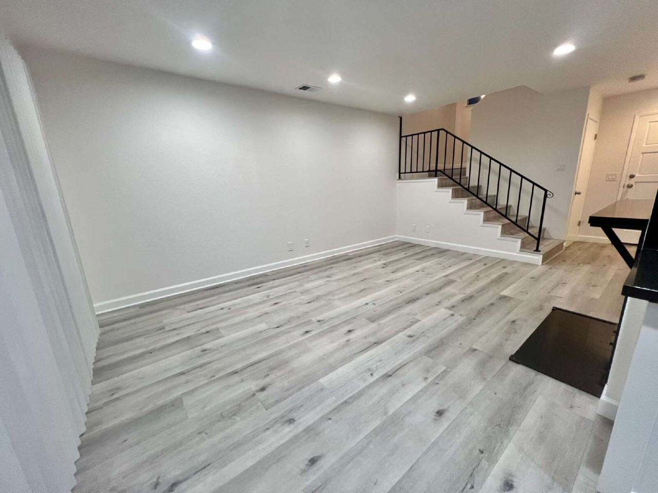 1492 Douglas St - Photo 6 of 40