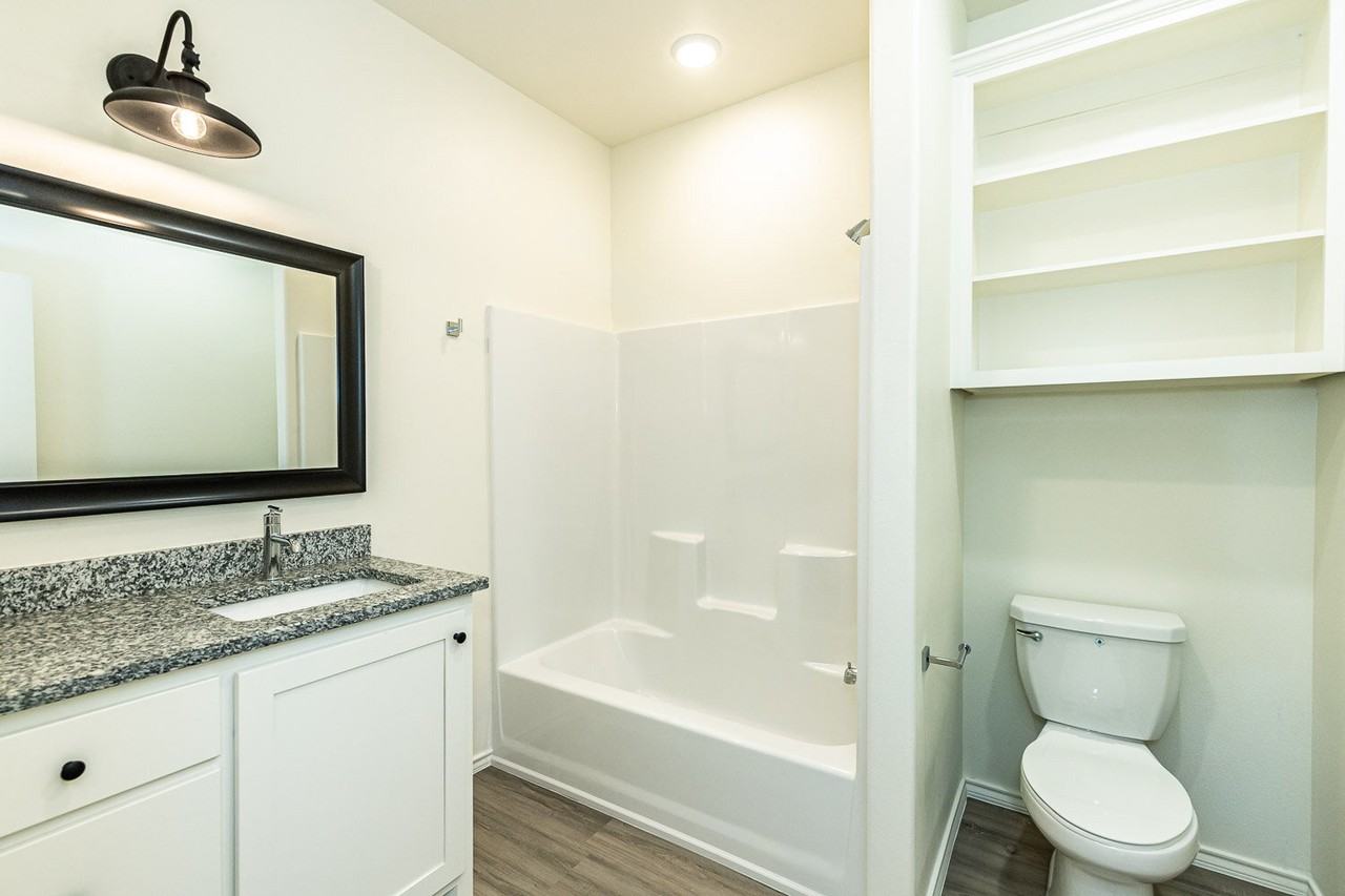 5549 Lehigh St - Photo 4 of 22