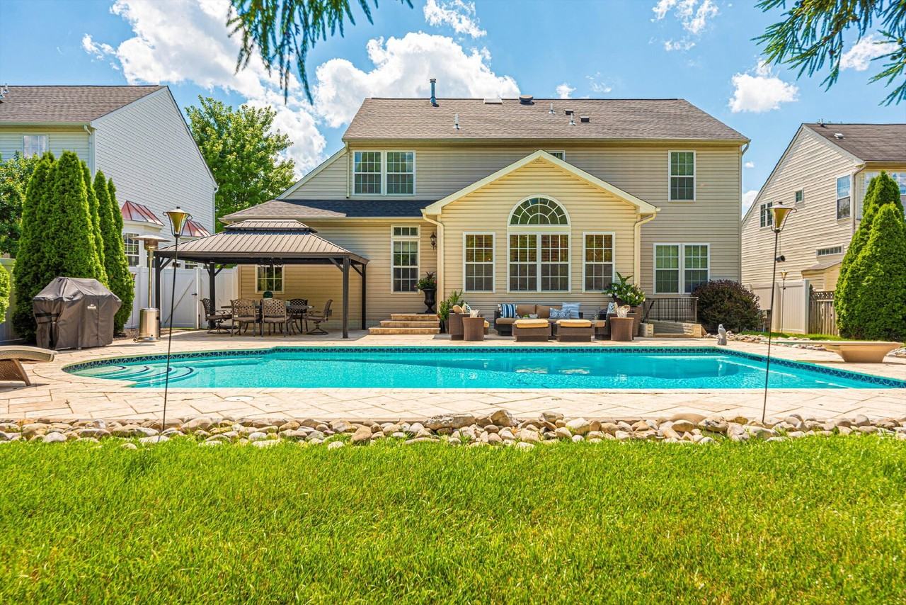 104 Capricorn Rd - Photo 2 of 2