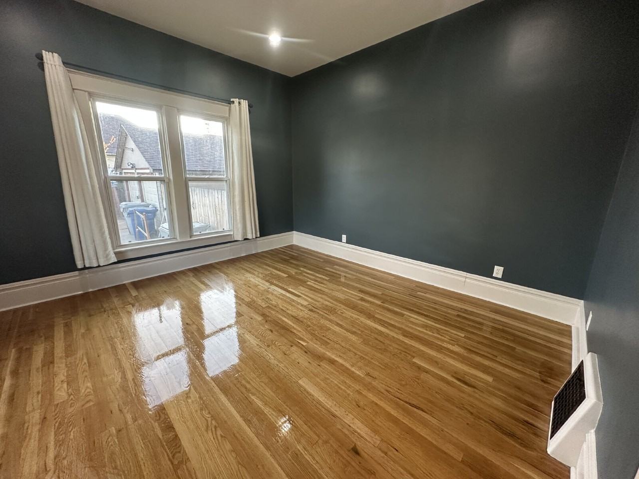 903 9th Ave S - Photo 4 of 42