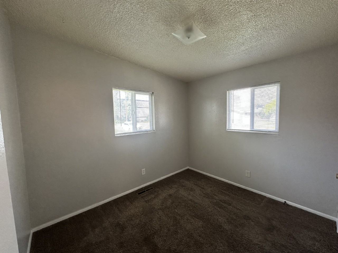 3423 W Good St - Photo 3 of 17