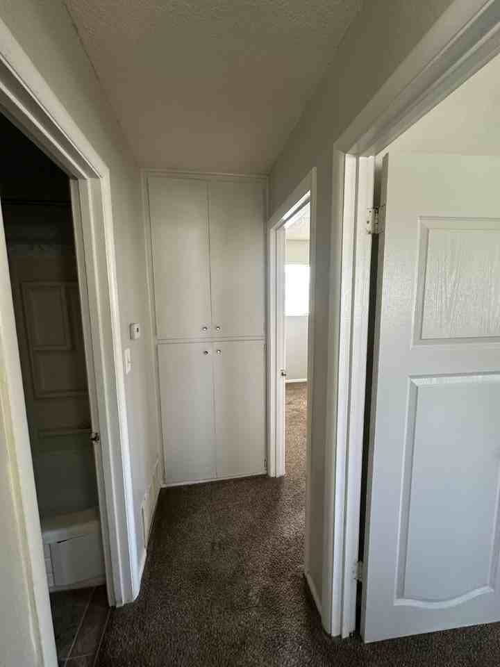 3423 W Good St - Photo 5 of 17