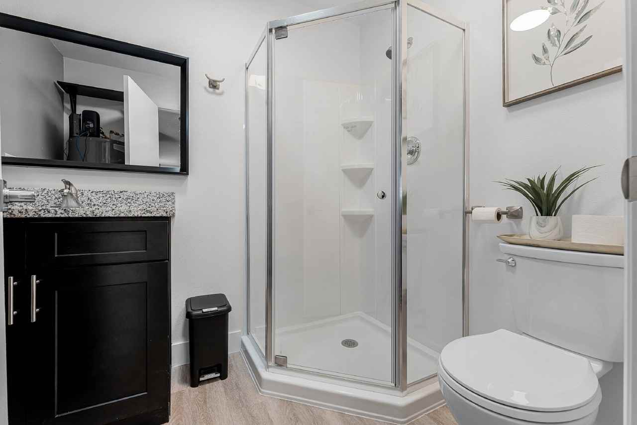 5251 Lanette St - Photo 5 of 9