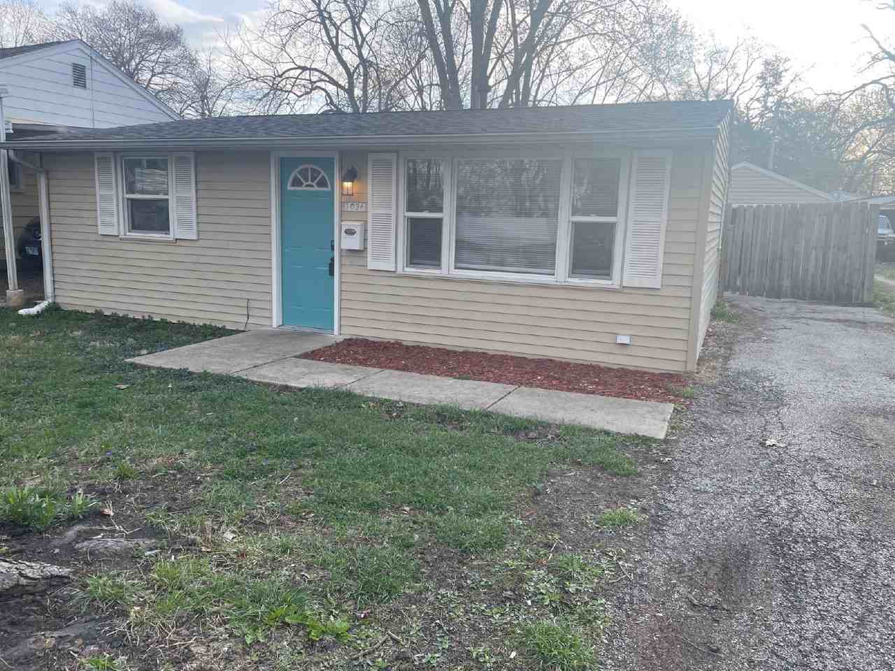 1036 N Indiana Ave - Photo 2 of 13