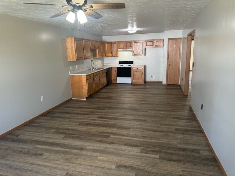 763 Campbell Rd - Photo 2 of 9