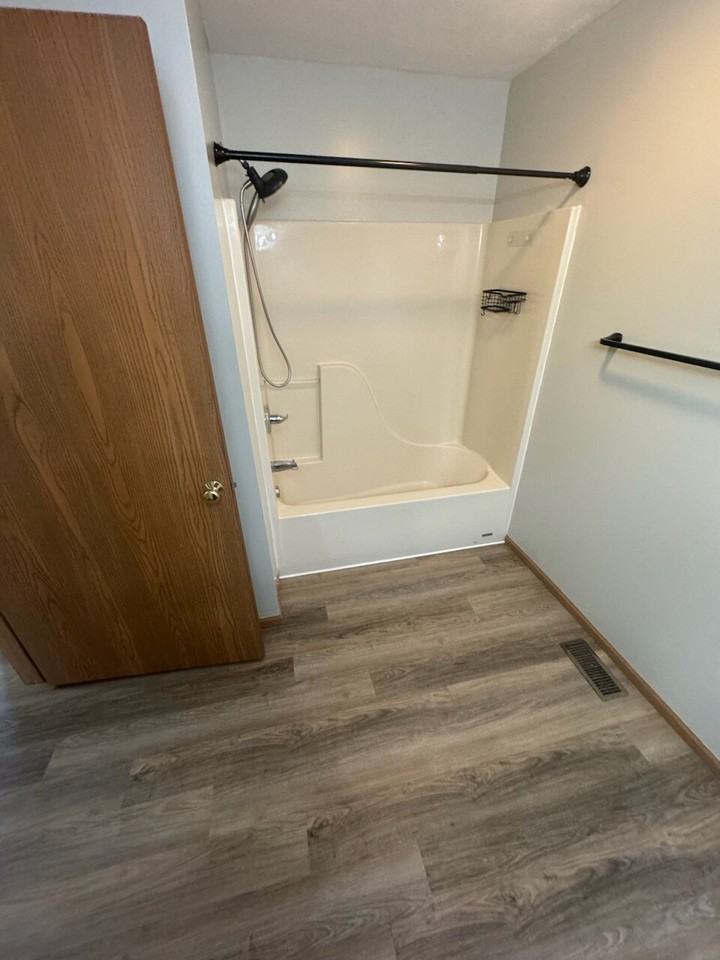 763 Campbell Rd - Photo 5 of 9