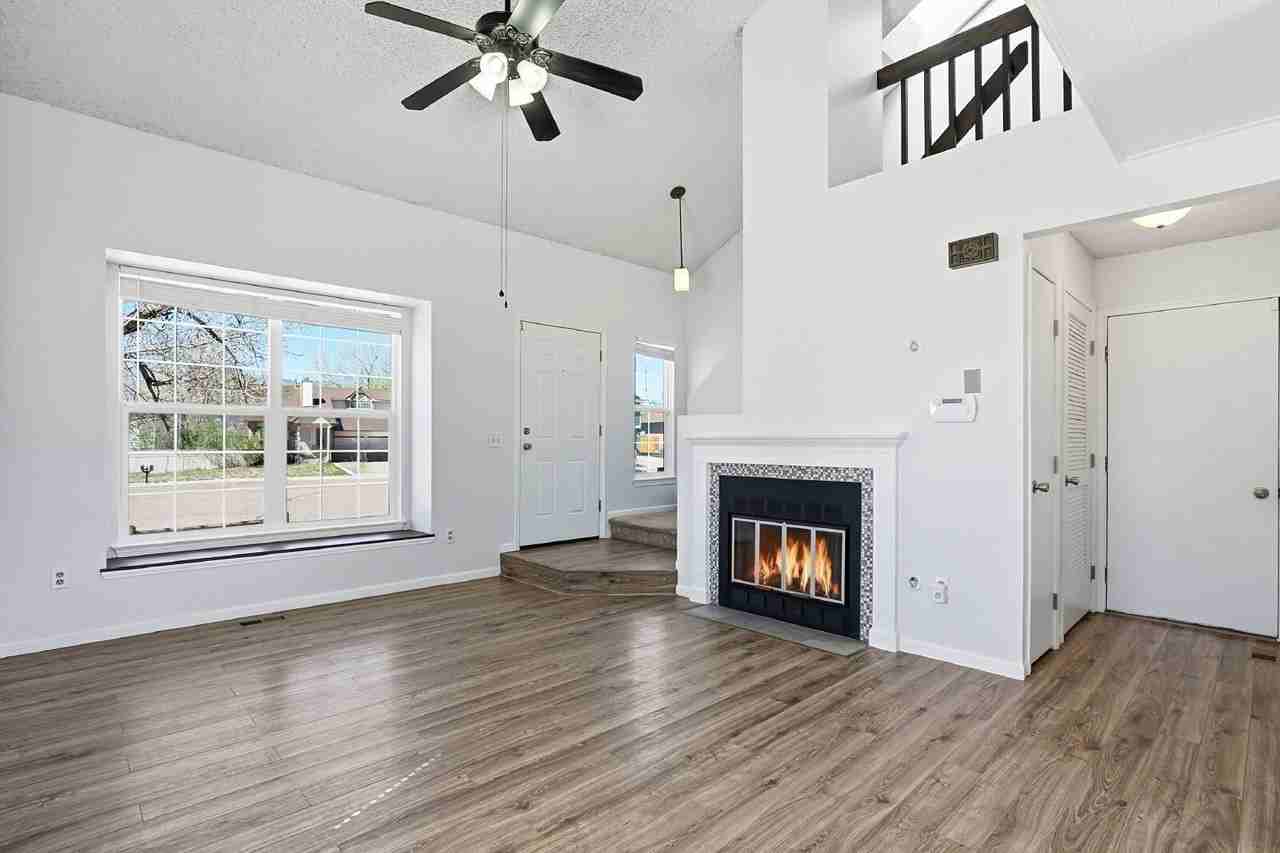 335 Briggs Pl - Photo 5 of 36