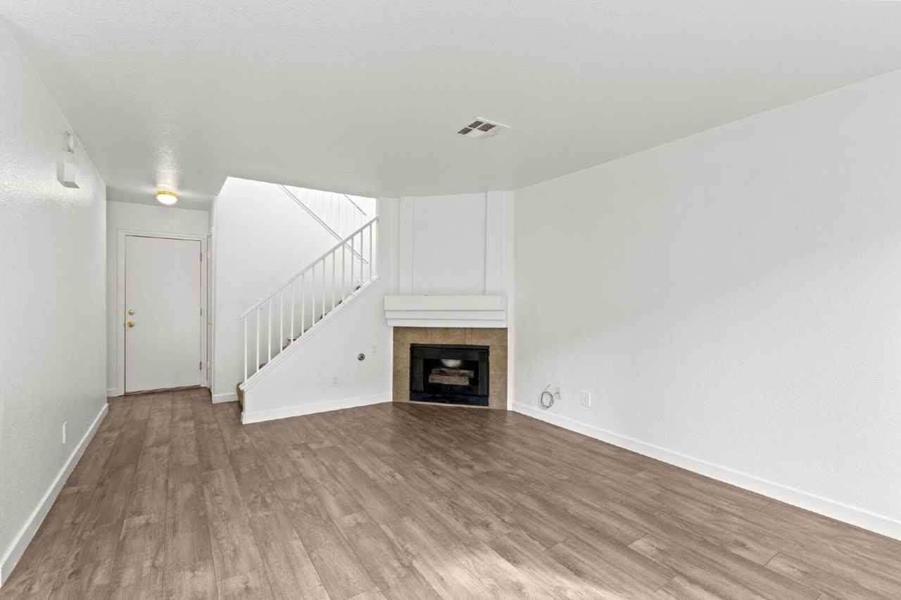 2212 Silver Pine Dr - Photo 3 of 44