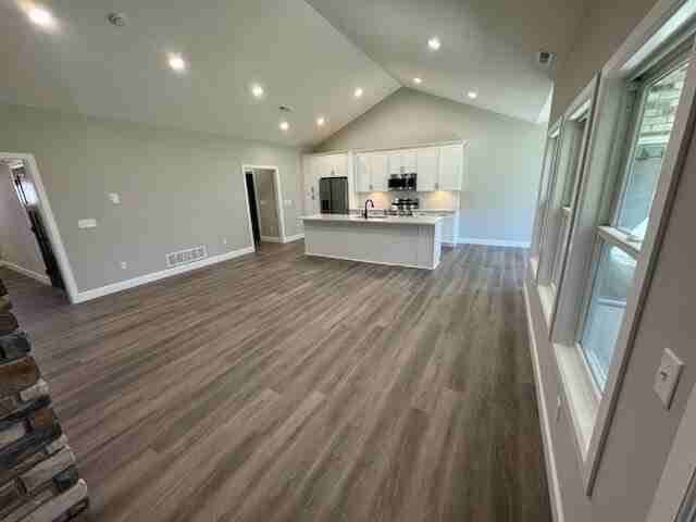 955 Winter Ridge Dr - Photo 5 of 22