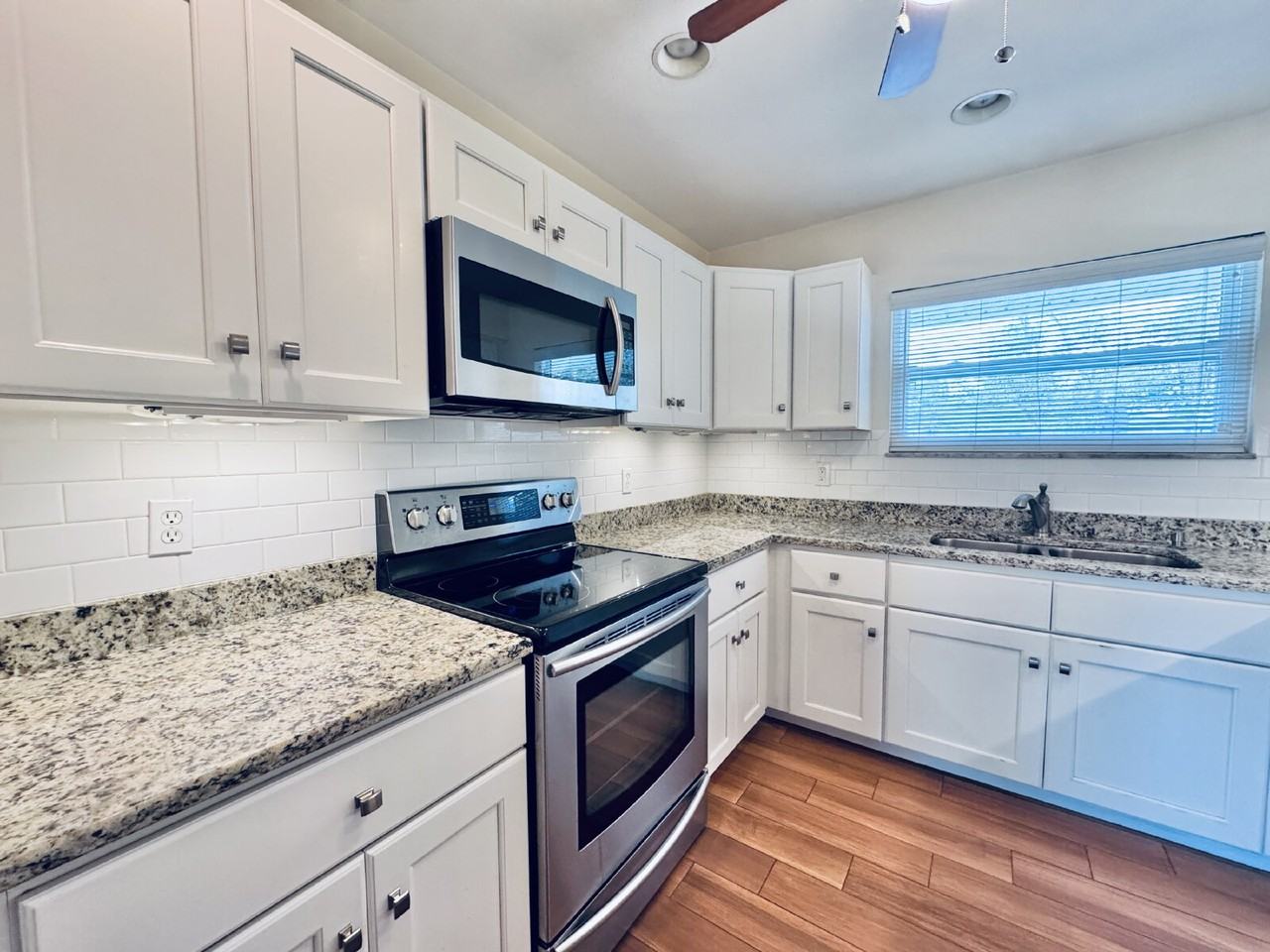 717 Indian Wells Ave - Photo 6 of 26