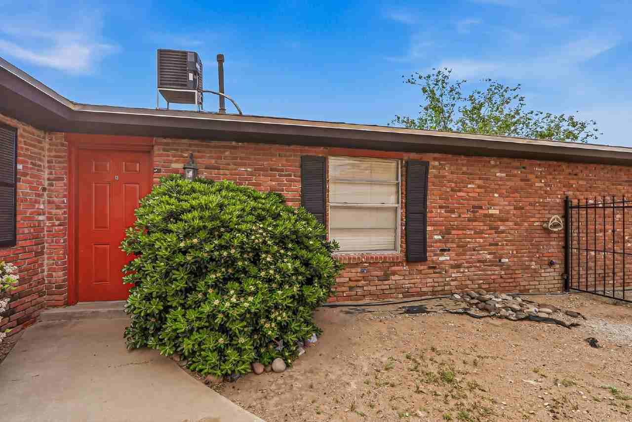 6613 Escondido Dr #B - Photo 3 of 29