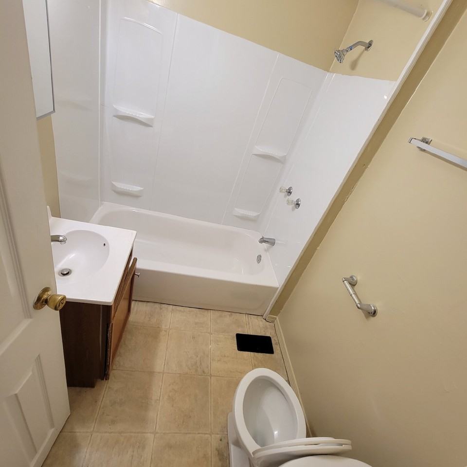 4850 E 17th St - Photo 4 of 6