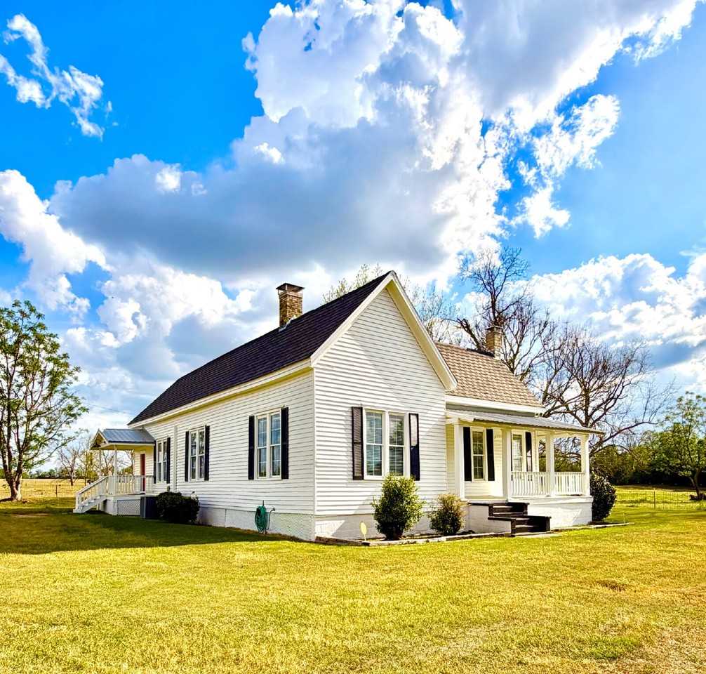 1316 Broad St - Photo 2 of 15