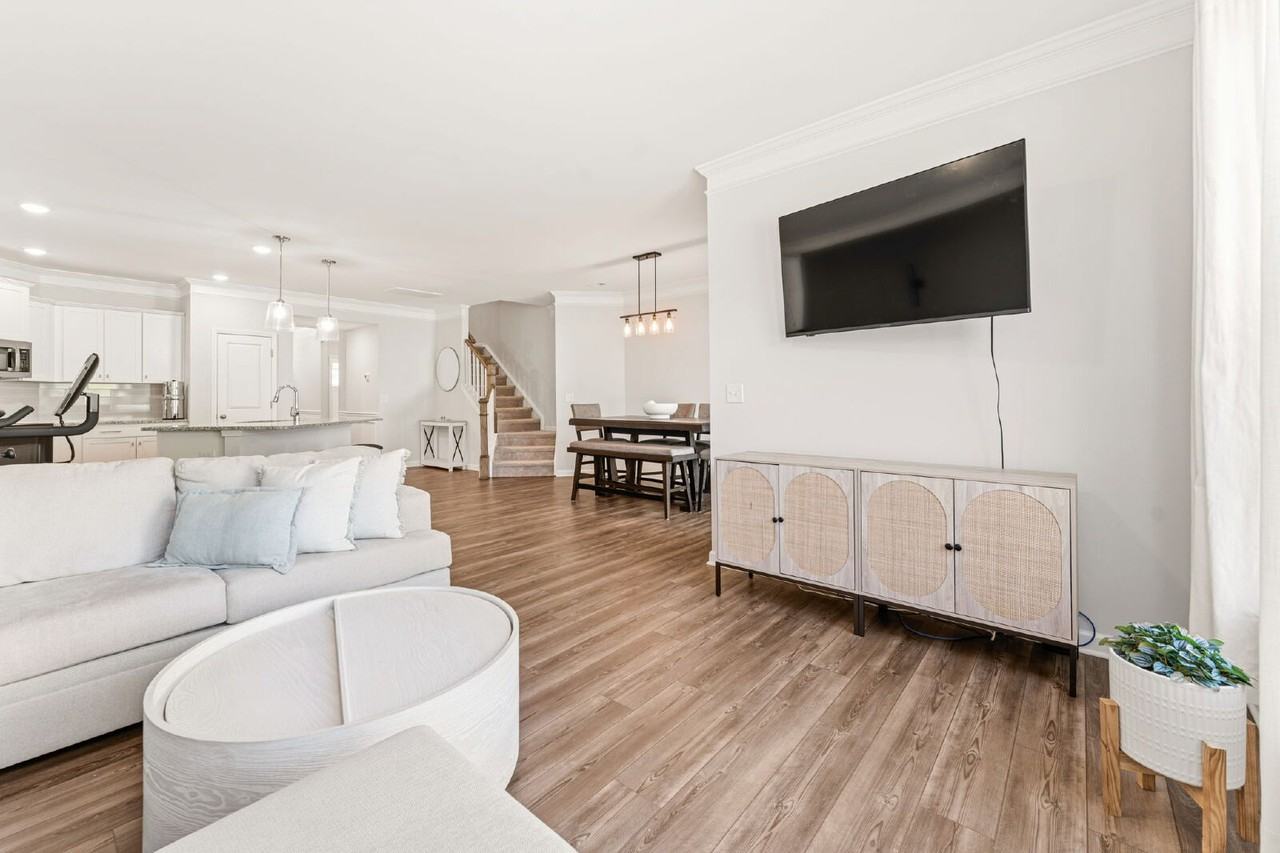 205 Brochaill Ct - Photo 7 of 32