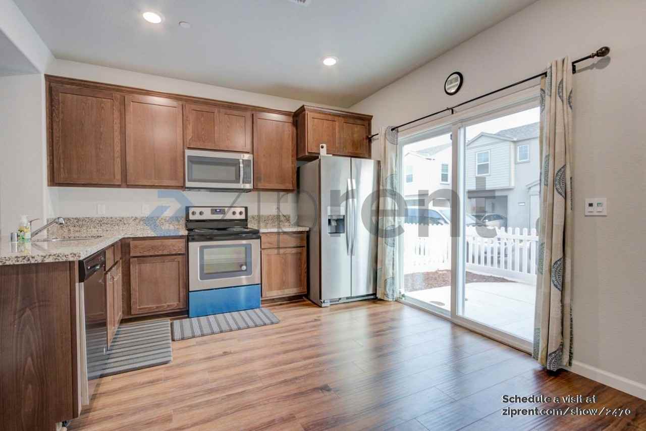 8159 Laurel Willow Ln - Photo 4 of 18