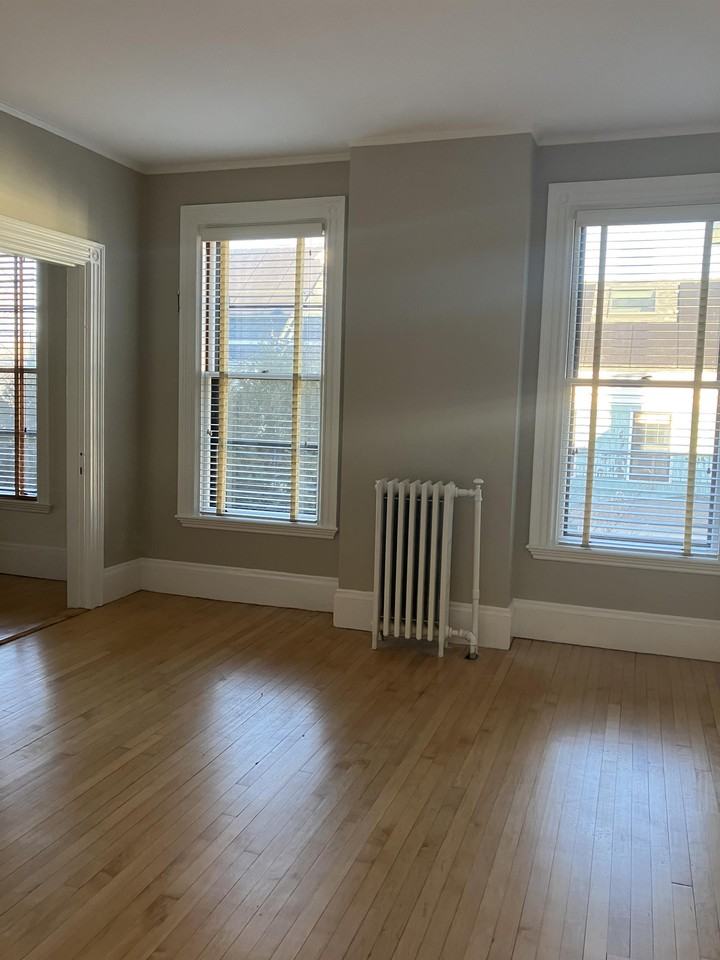 322 Spring St - Photo 2 of 50