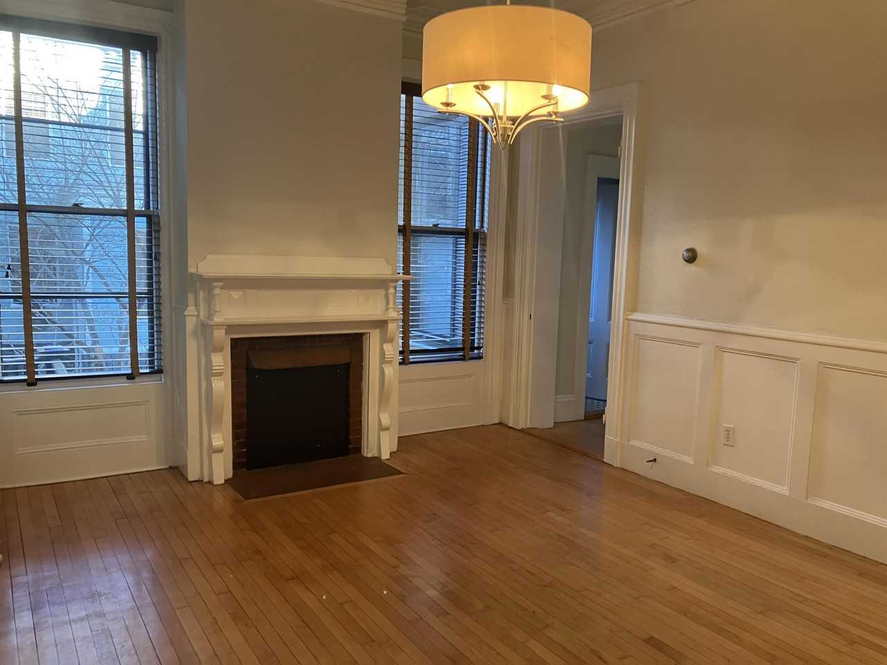 322 Spring St - Photo 3 of 50