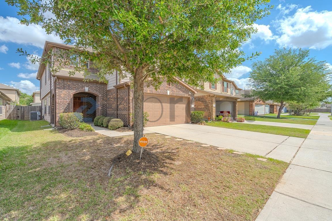 2730 Volute Ct - Photo 2 of 17