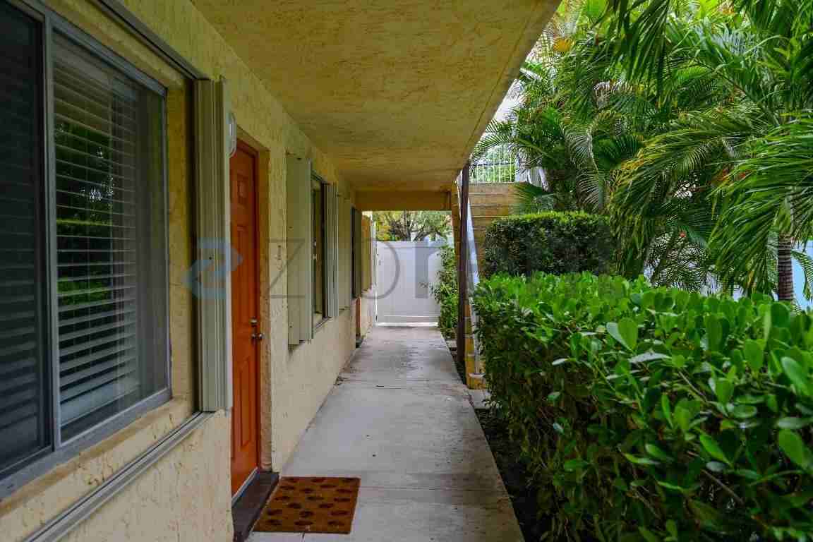 1250 Miami Rd - Photo 5 of 29