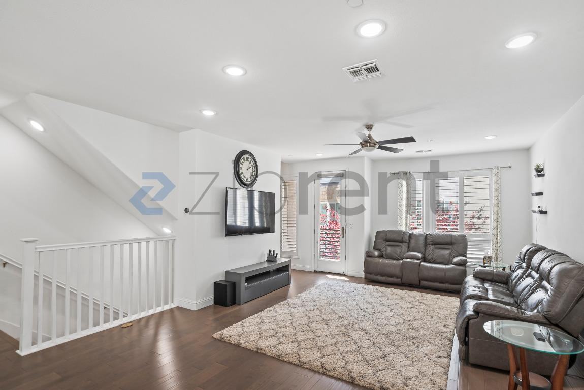 3412 Element Way - Photo 7 of 30