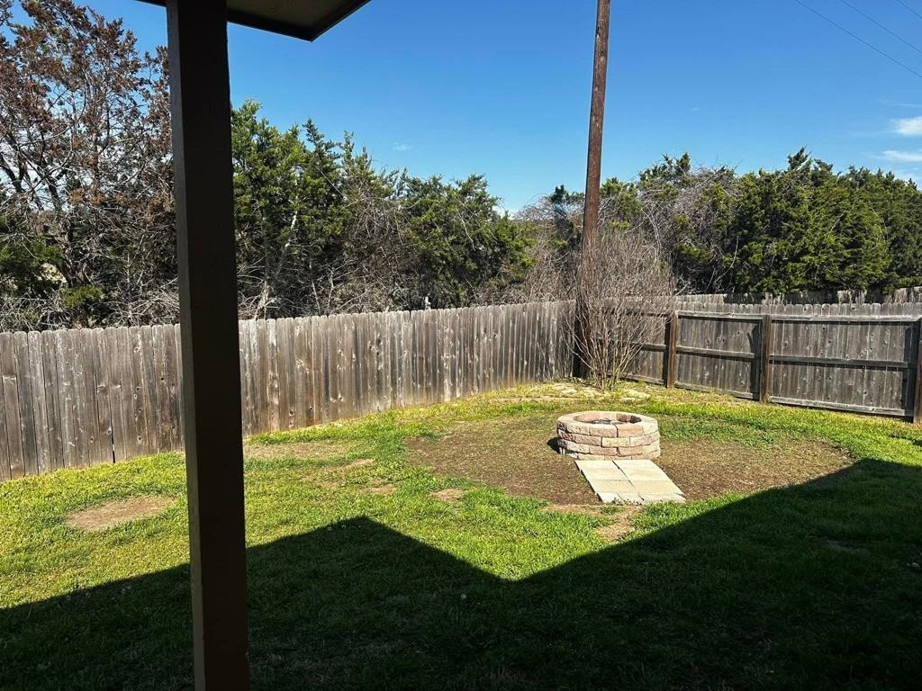 2711 Montague County Dr - Photo 3 of 19