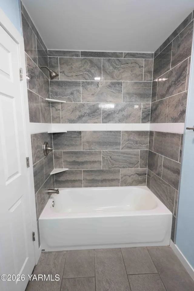 1900 W Mead Ave #1 - Photo 6 of 15