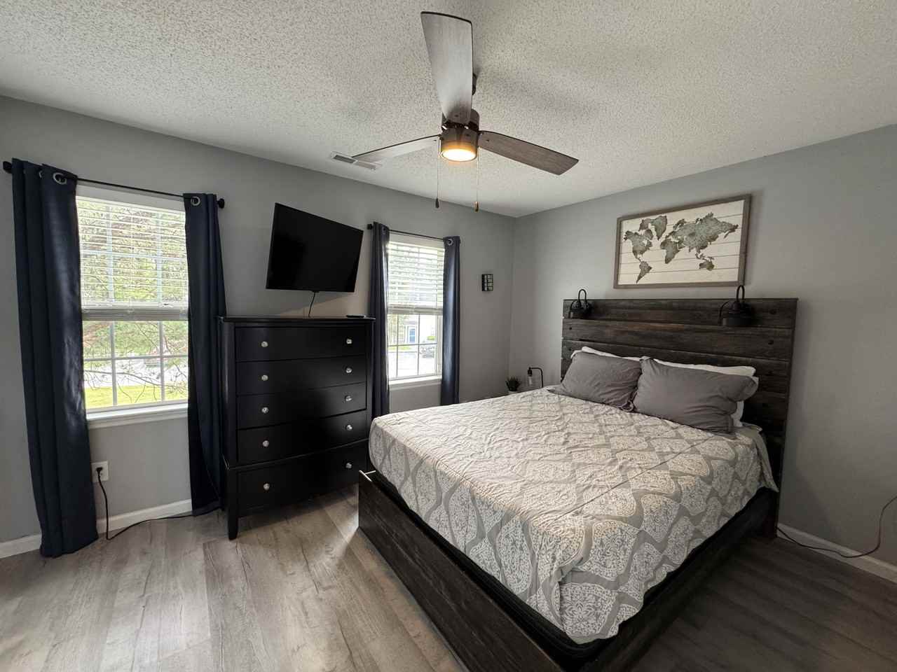 205 Pinegrove Ct #1 - Photo 2 of 8