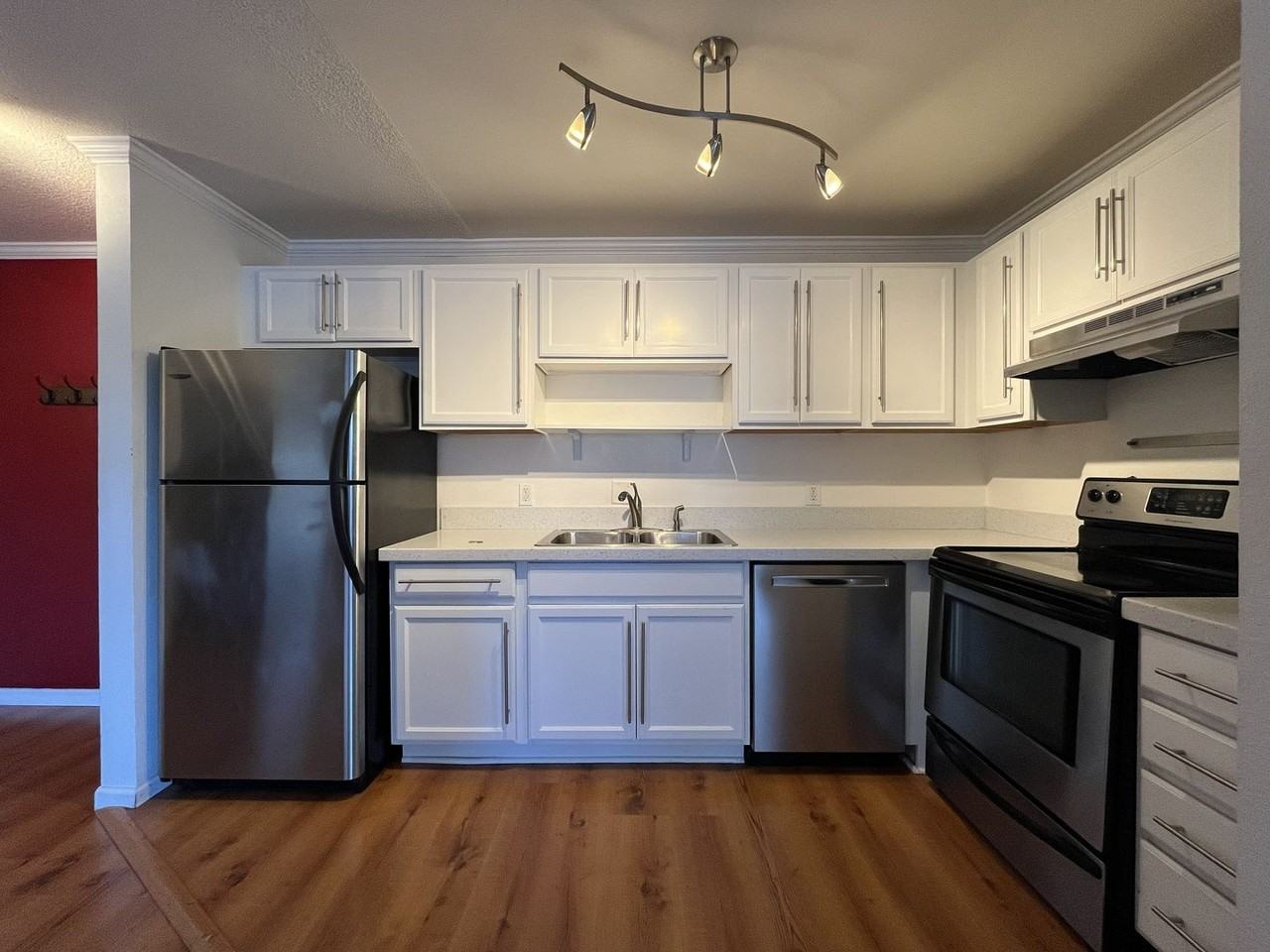 2159 Ne Weidler St - Photo 4 of 28