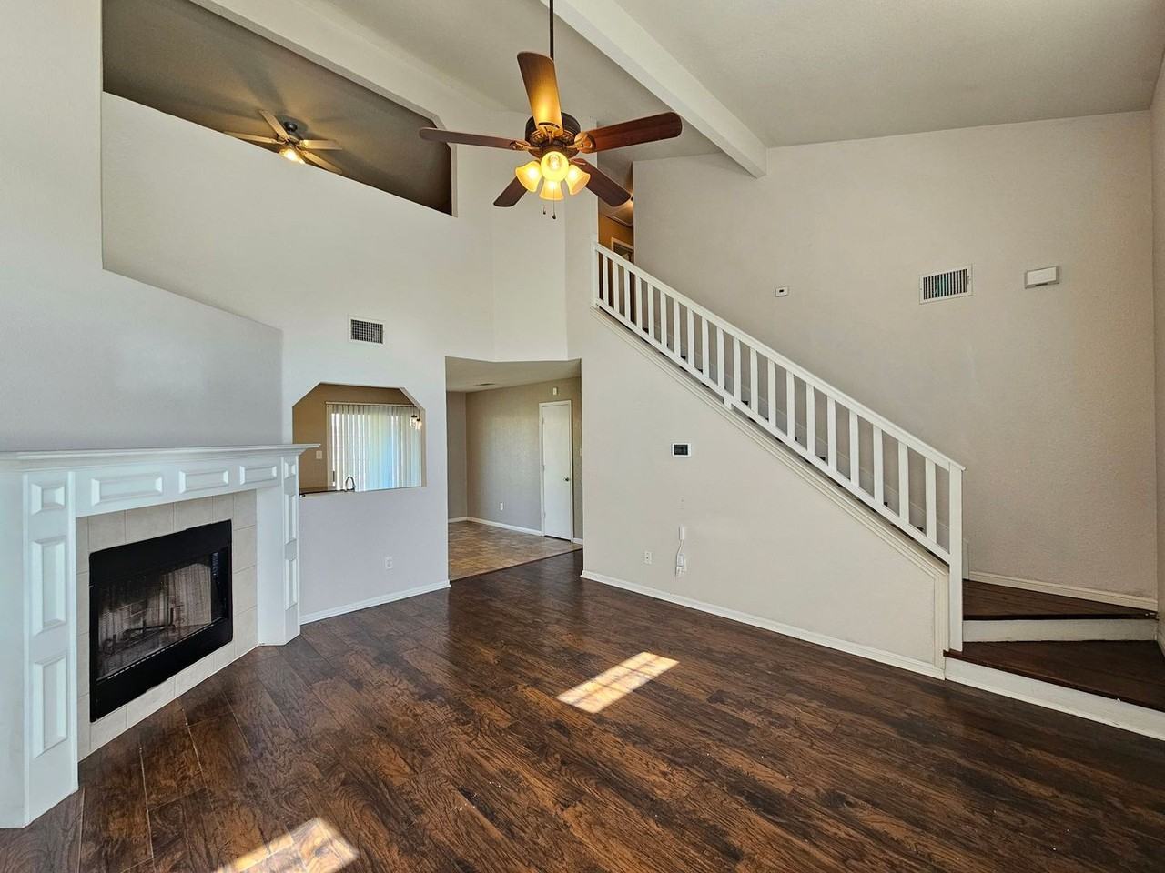 4207 Indigo Dr - Photo 4 of 32