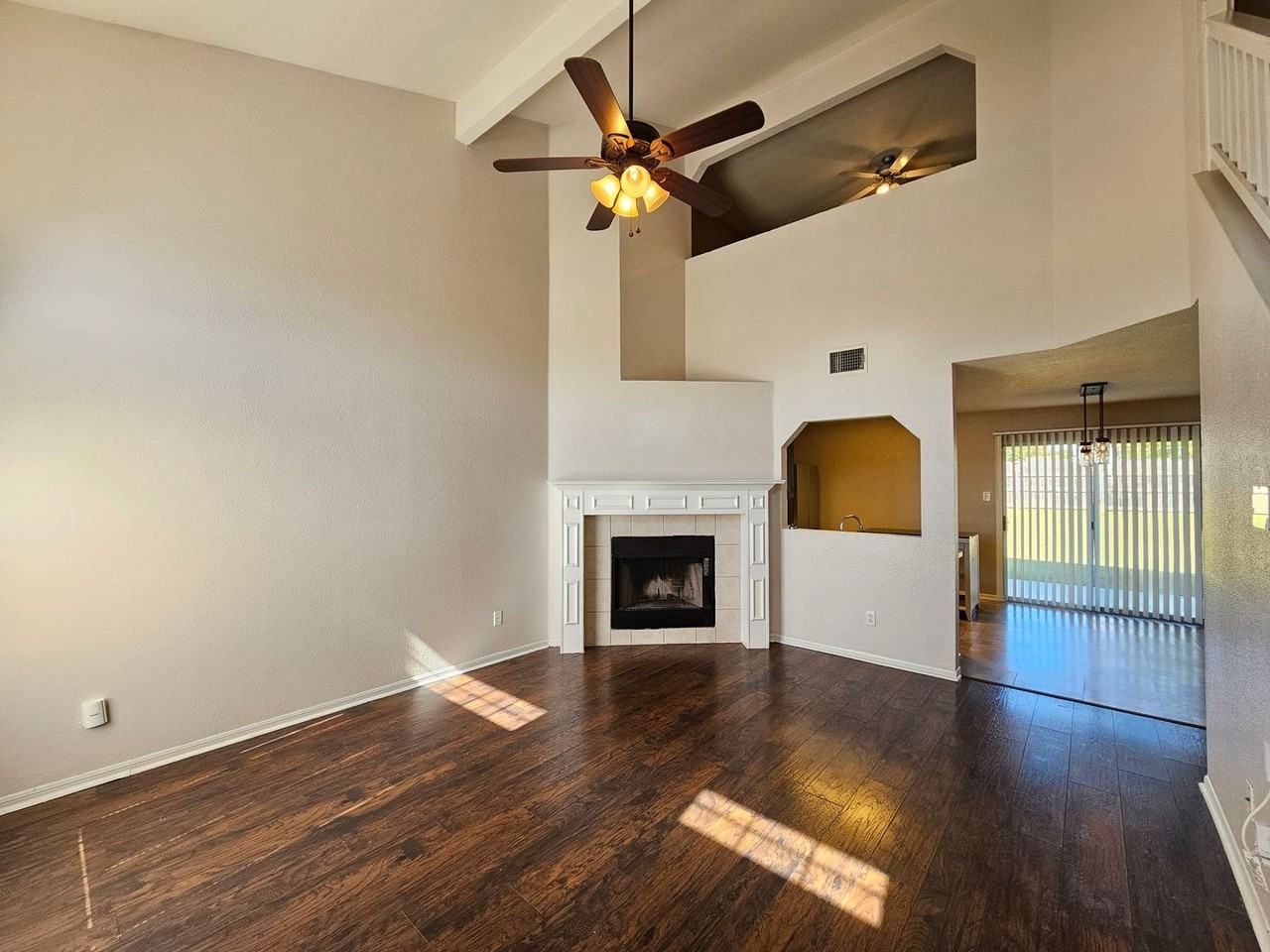 4207 Indigo Dr - Photo 5 of 32
