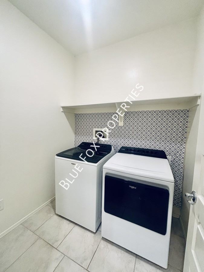 10232 N Crooked Peak Trl - Photo 4 of 19