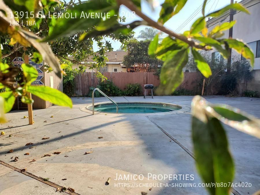 13915 Lemoli Ave #208 - Photo 4 of 14