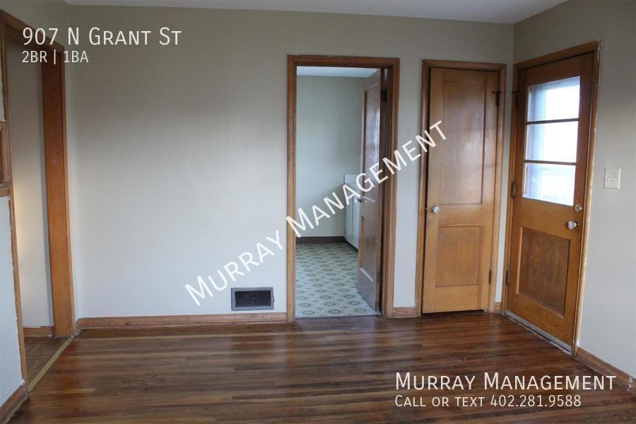 907 N Grant St - Photo 5 of 24