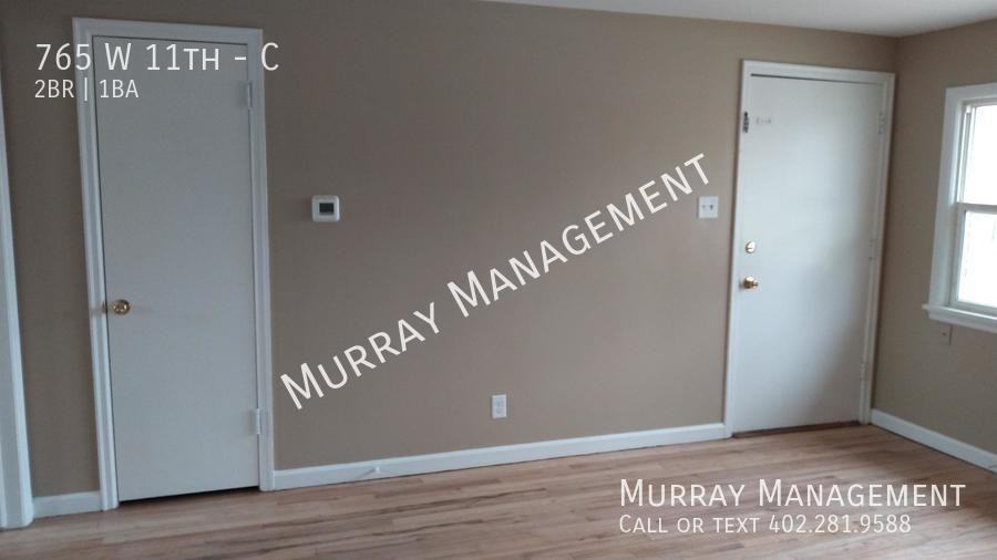 765 W 11th St #C - Photo 3 of 8