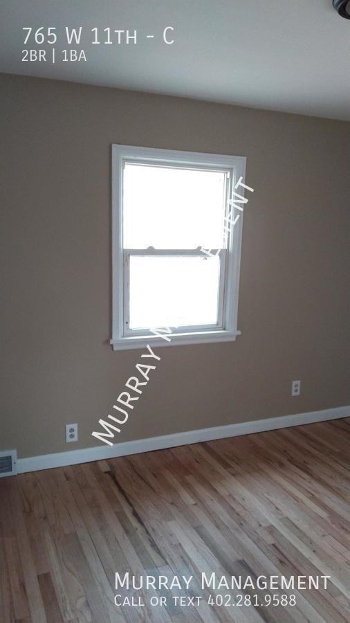 765 W 11th St #C - Photo 4 of 8