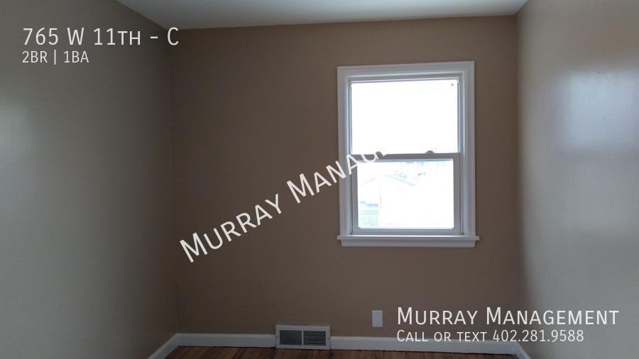 765 W 11th St #C - Photo 7 of 8