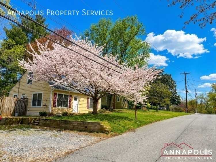 14 Silopanna Rd - Photo 2 of 20